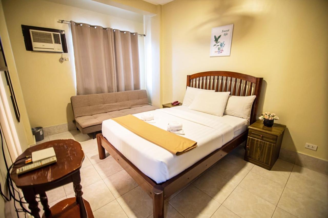 Kiwi Hotel Cebu Stadt Exterior foto
